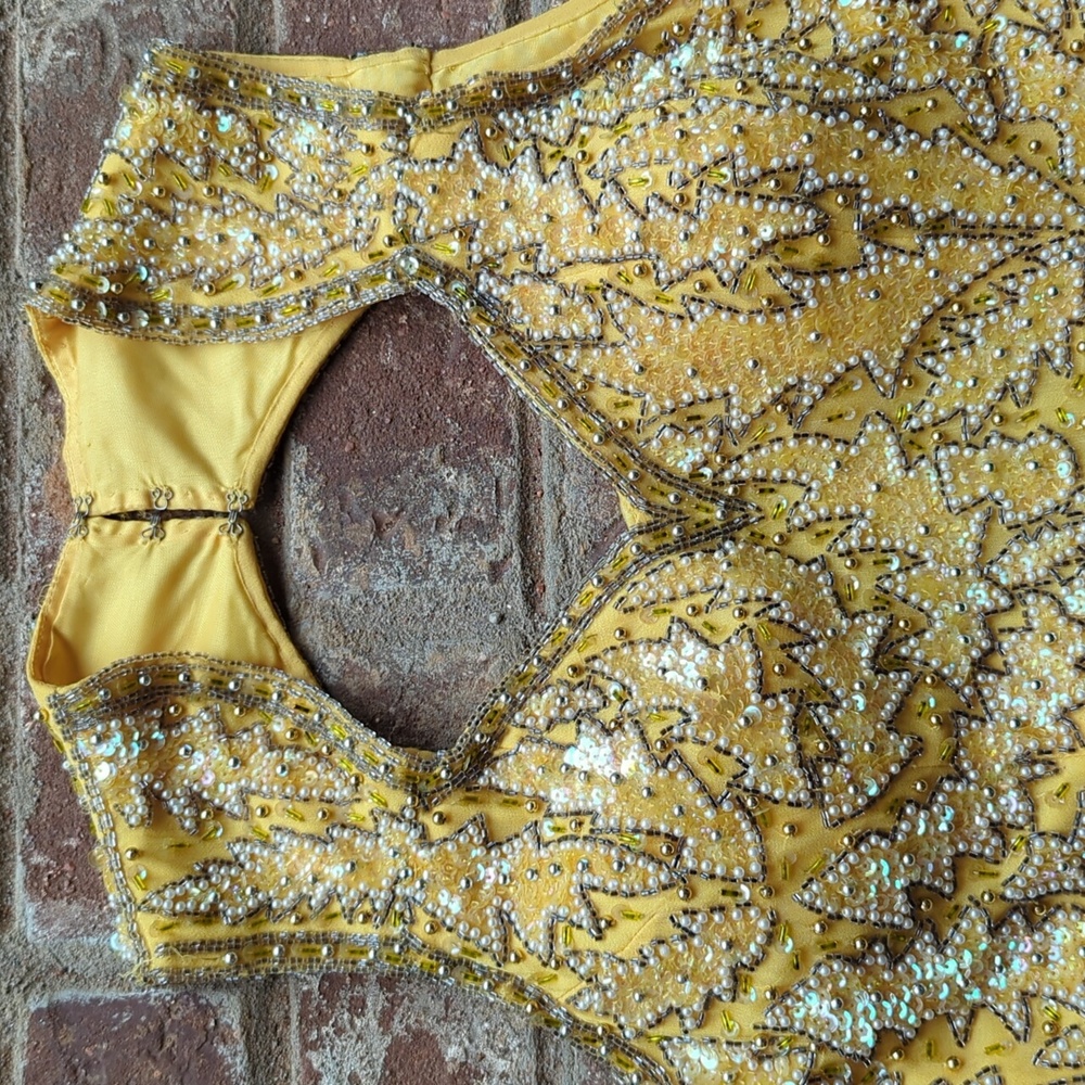 Vintage 1980s Alyce Designs Yellow All Over Glass Beaded Formal Dress - Picture 3 of 8